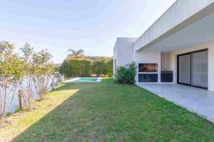 Excelente Casa En Venta A La Laguna