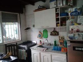 Casa venta en bloque de tres departamentos