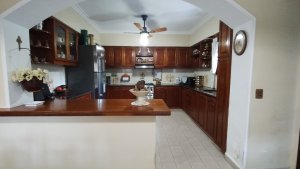 Venta casa de 6 ambientes en Beccar con playroom