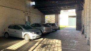 Sale of 2 residences + 2 outbuildings