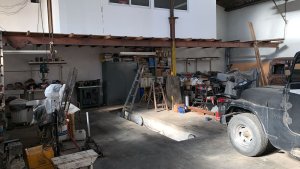 Sale of 2 residences + 2 outbuildings