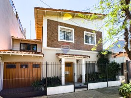 Venta Casa Dos Plantas 3 dorm/ Play/garage/quinch