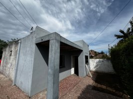 3-room house for sale in Don Torcuato, credit available