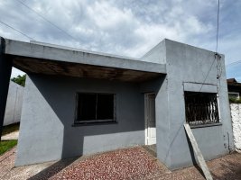 3-room house for sale in Don Torcuato, credit available