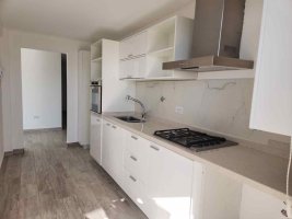 Venta 2 ambientes con jardin propio y cochera