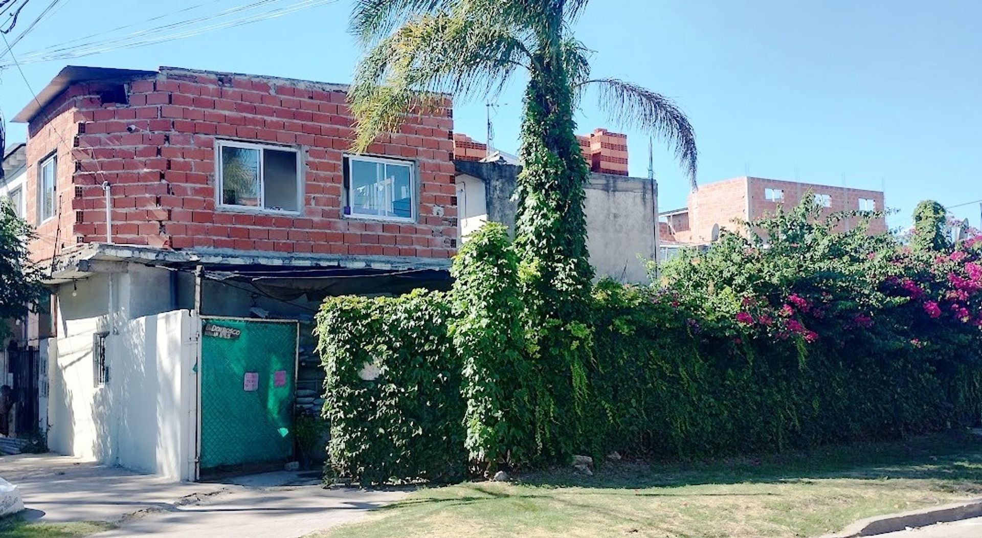 Venta Casa + Local