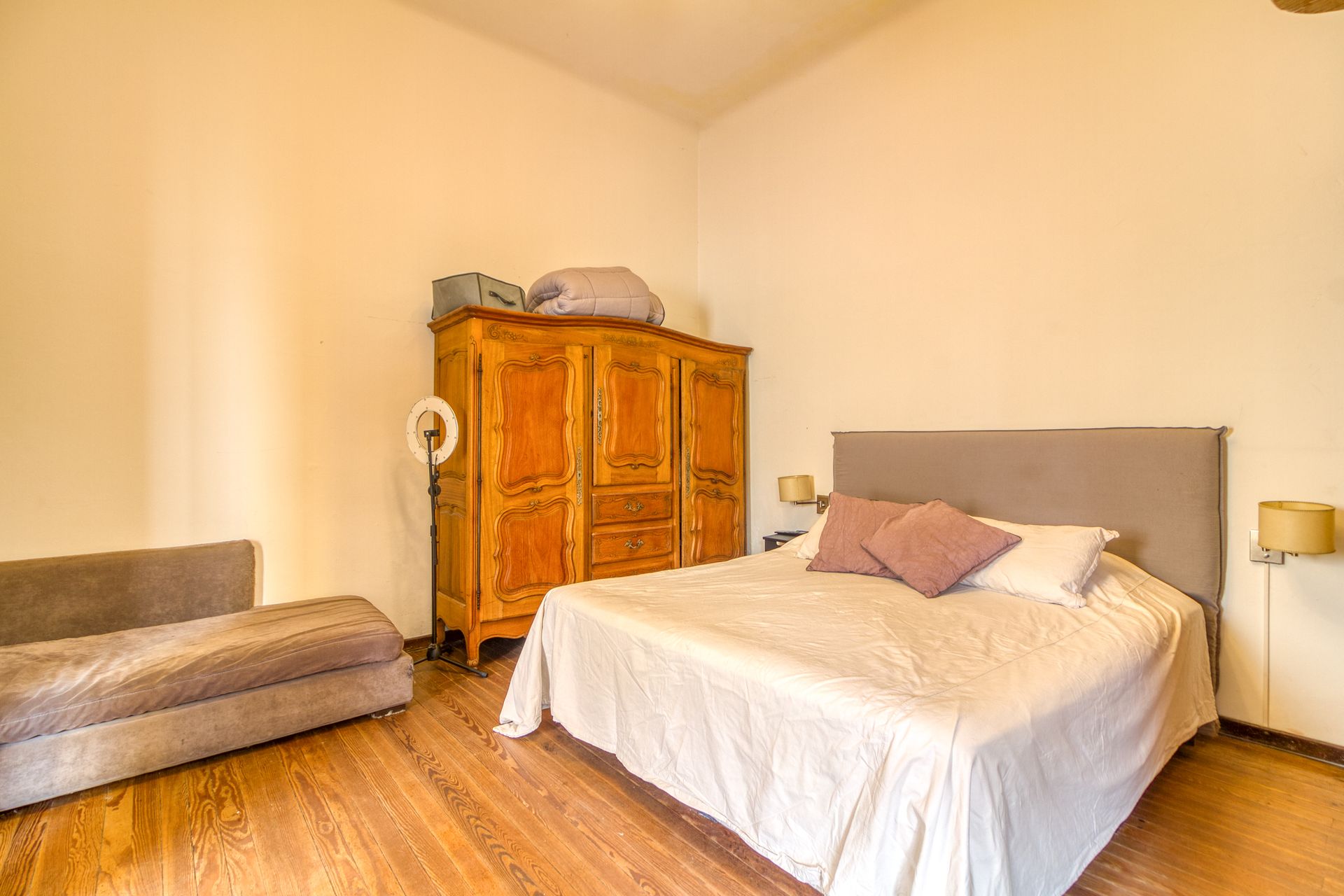 CASA MUTIFAMILIAR VENTA BECCAR LOTE PROPIO 240m2