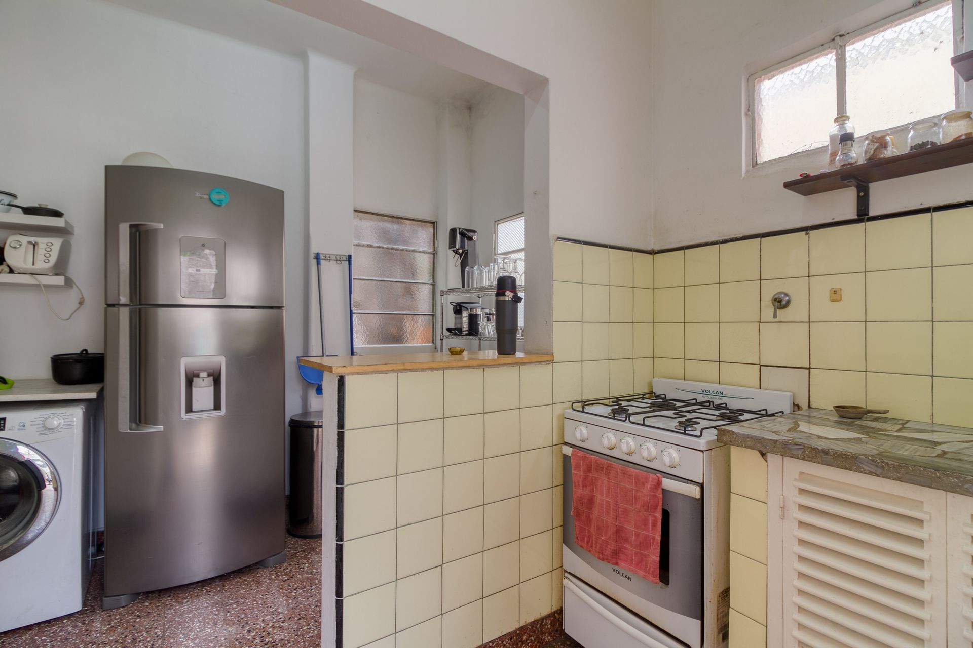 CASA MUTIFAMILIAR VENTA BECCAR LOTE PROPIO 240m2