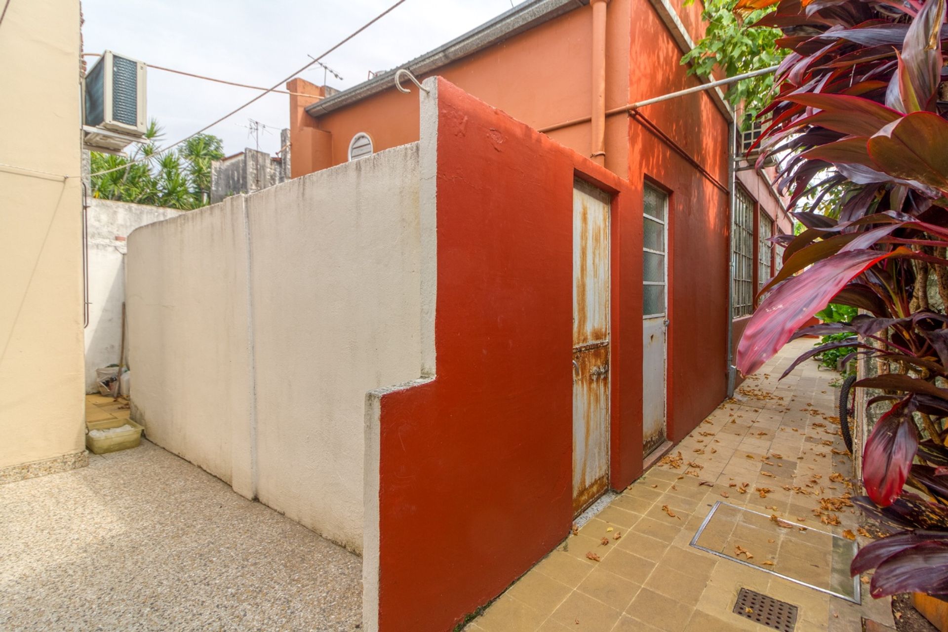 CASA MUTIFAMILIAR VENTA BECCAR LOTE PROPIO 240m2