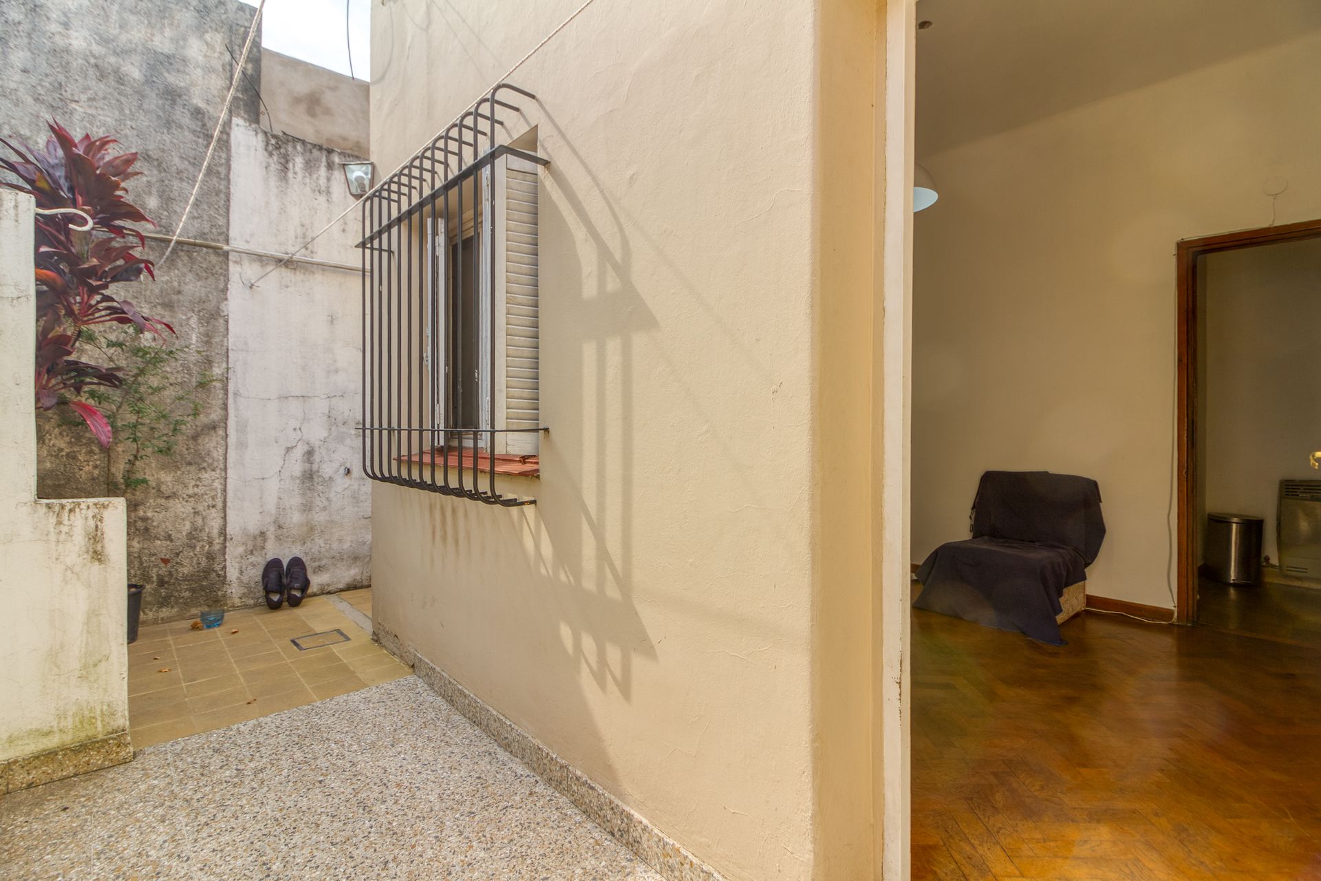 CASA MUTIFAMILIAR VENTA BECCAR LOTE PROPIO 240m2