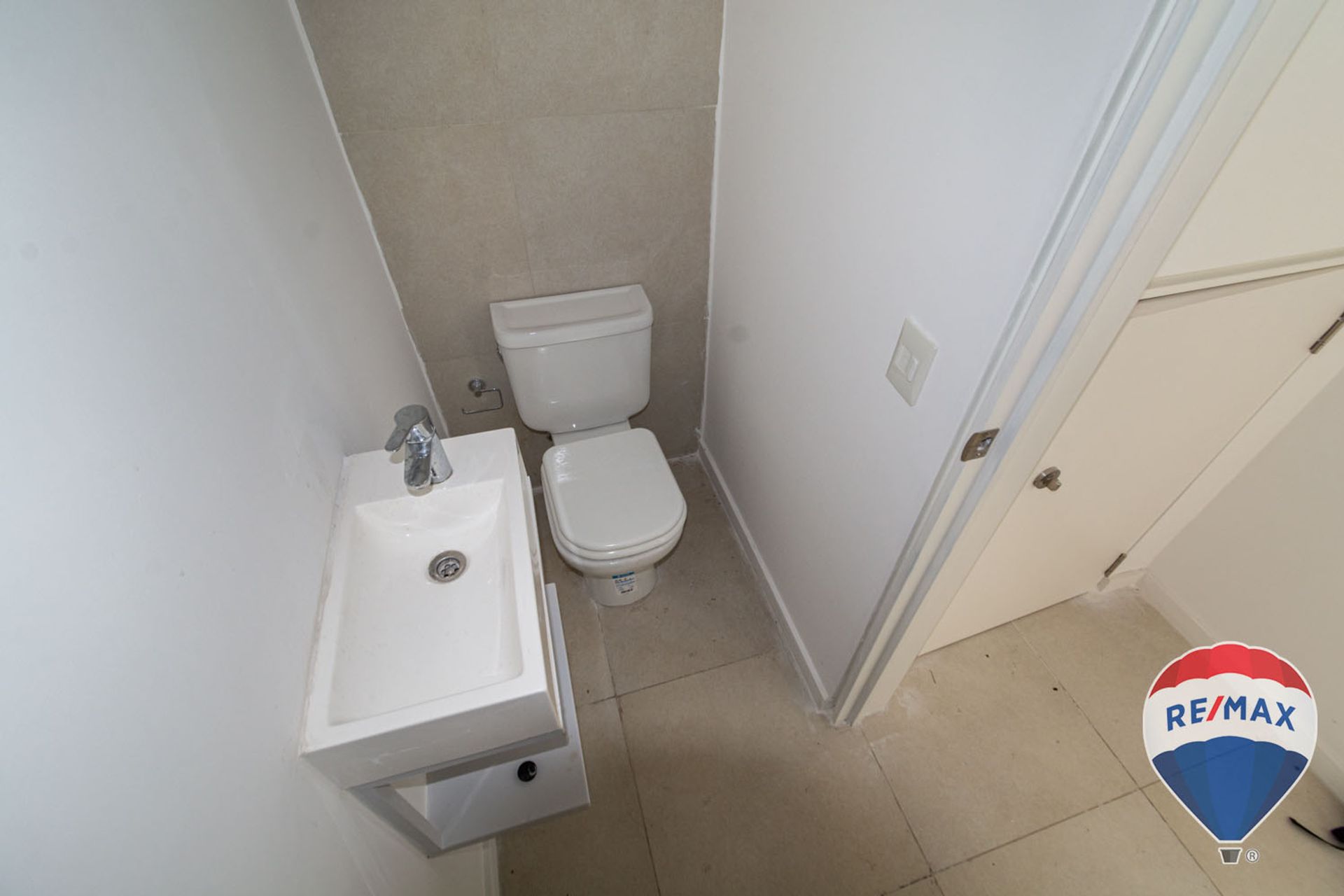 "Viví en Beccar Central: dúplex 3 amb. c/ parque"
