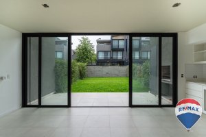 Beccar Central: 3-room duplex with park