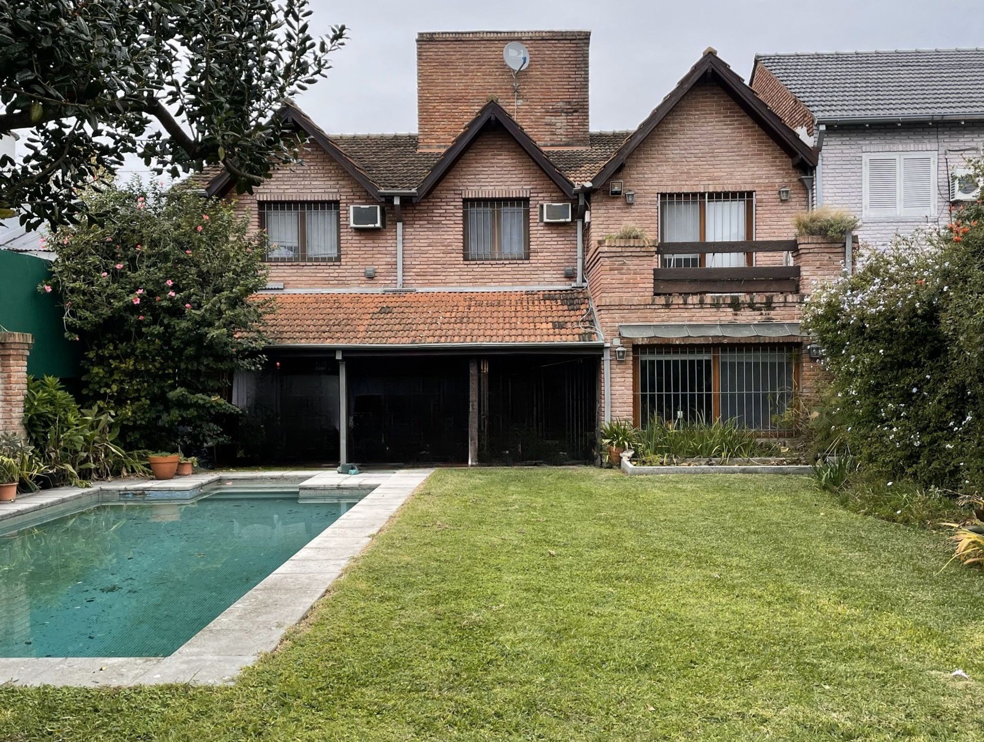 5-room house for sale in Lomas de San Isidro