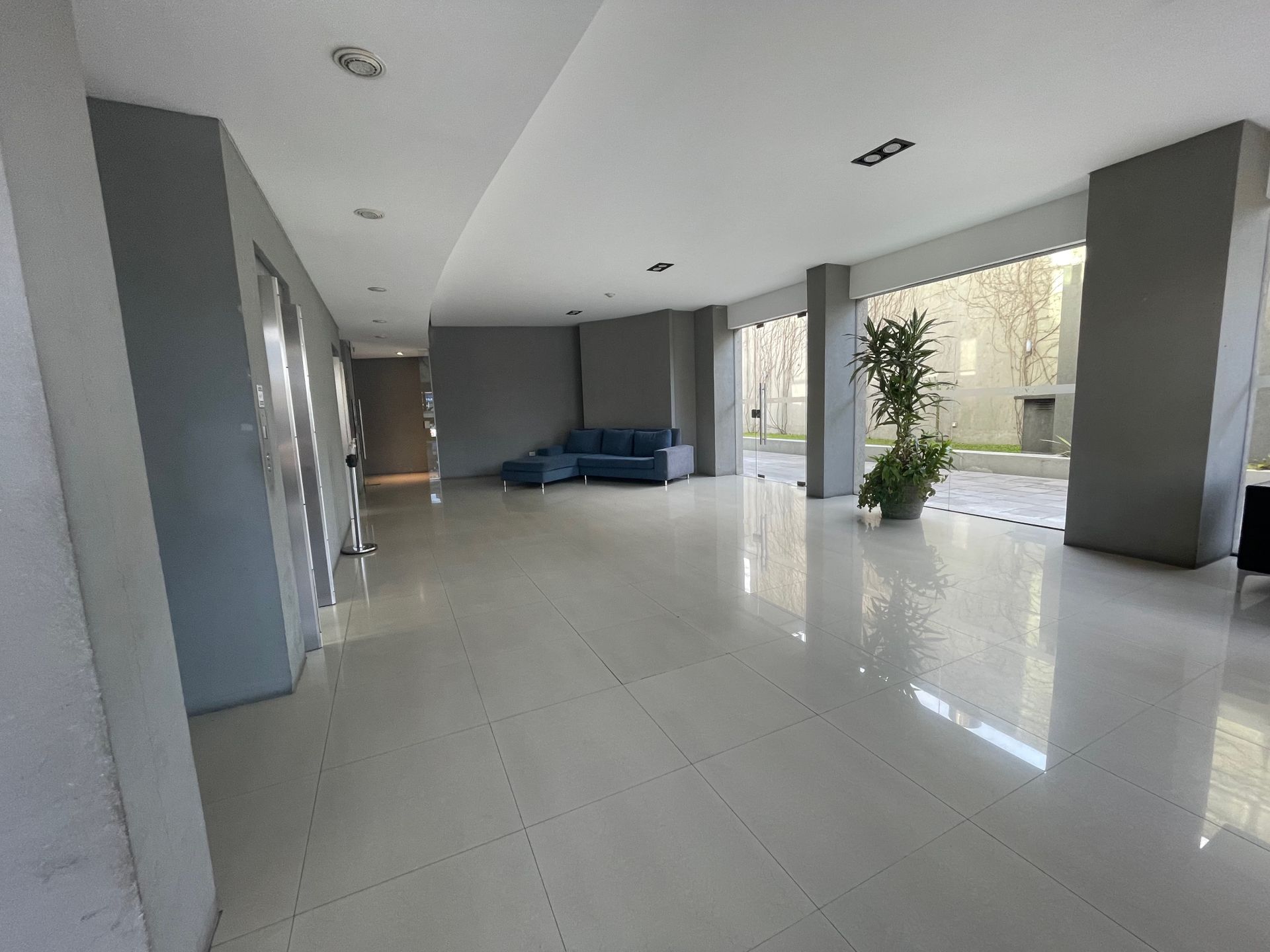 departamento 3 ambientes venta beccar, con balcón