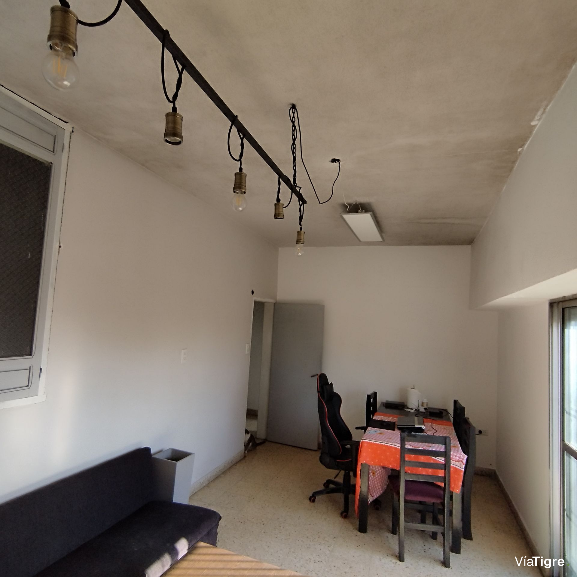 Venta Casa 3 Amb En 2 Plantas Con Deposito Jardin