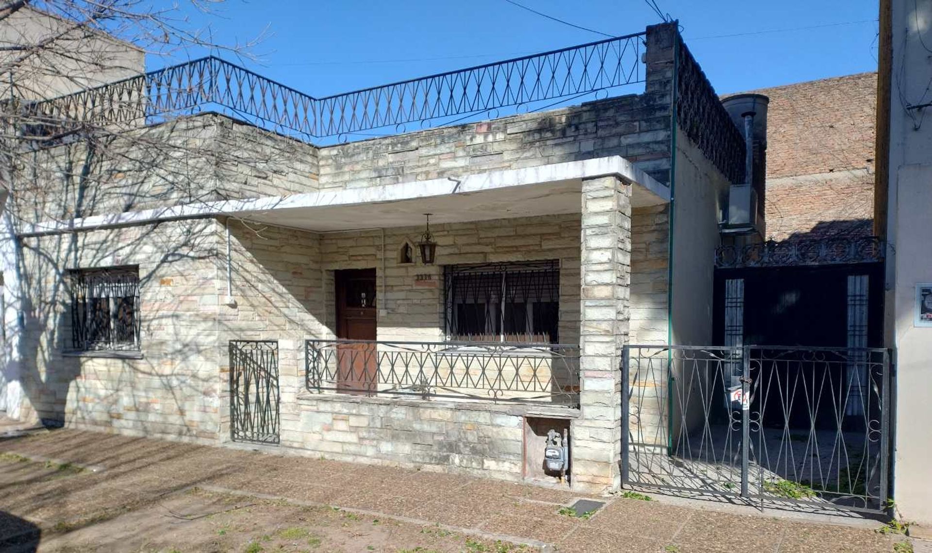 Casa 3 amb. en Venta en Villa Adelina con garage