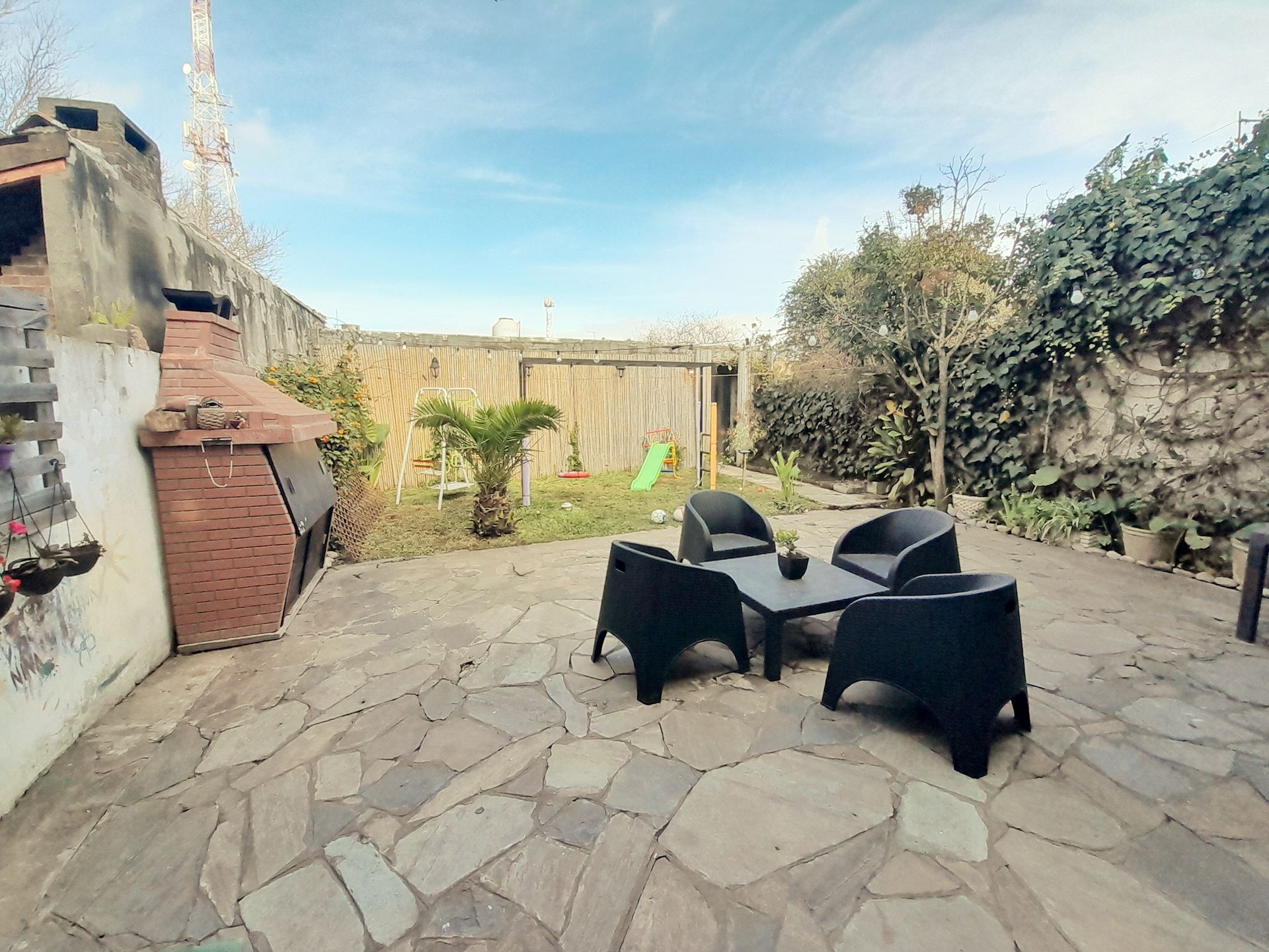 PH 3amb. Venta en Boulogne c/amplio Patio y Jardín