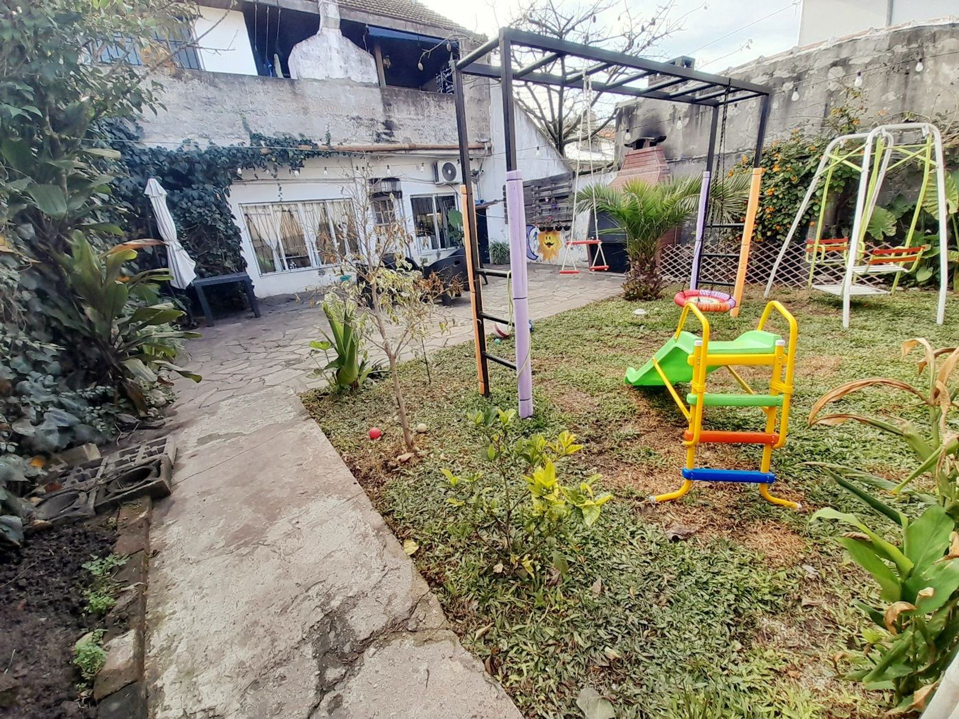 PH 3amb. Venta en Boulogne c/amplio Patio y Jardín