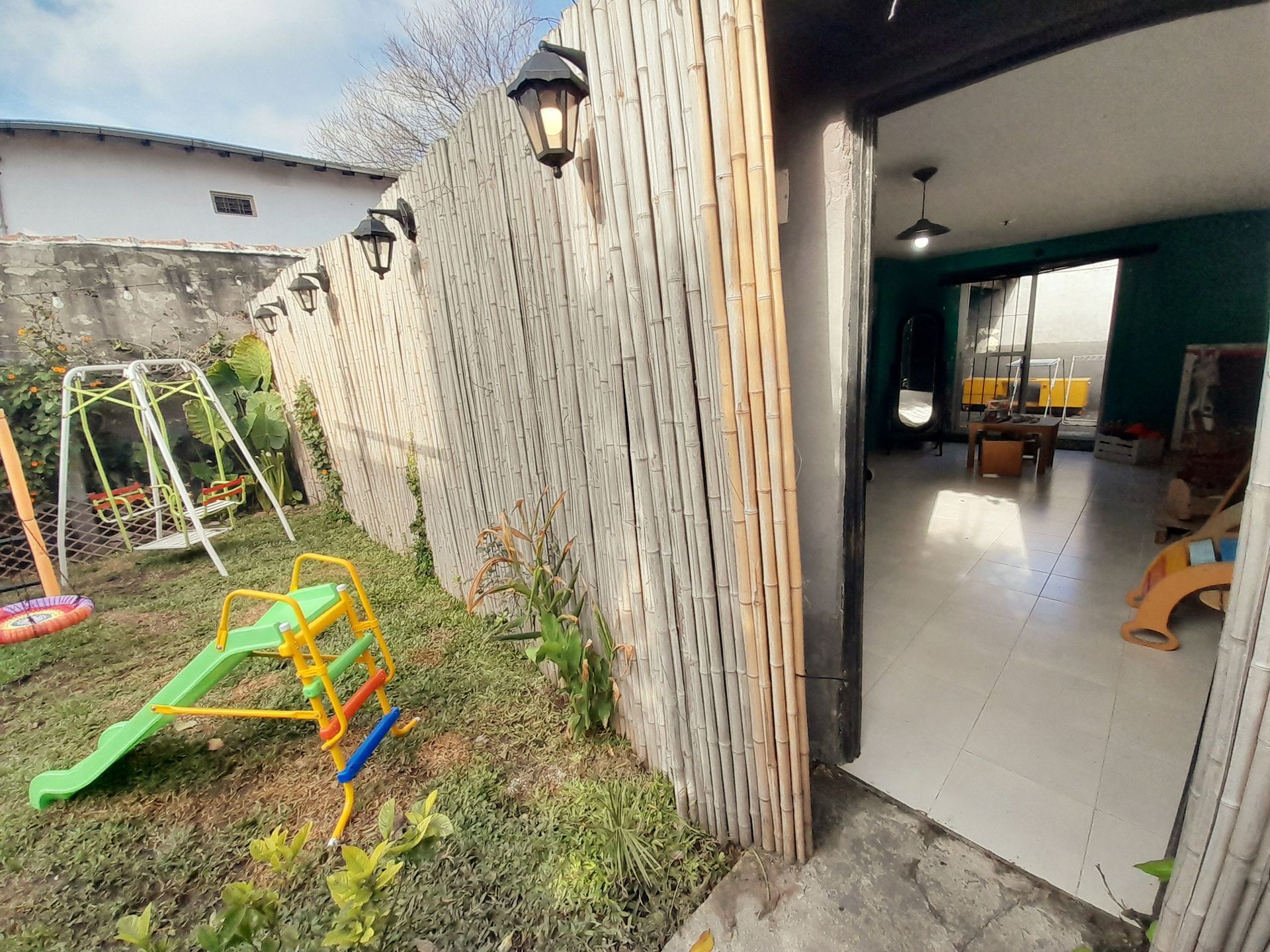 PH 3amb. Venta en Boulogne c/amplio Patio y Jardín