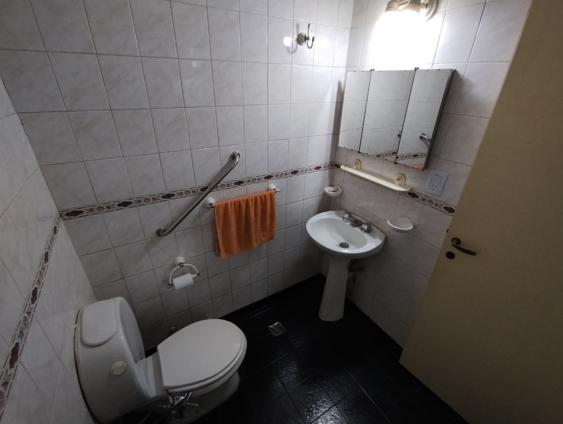 Venta departamento de 4 ambientes en Beccar