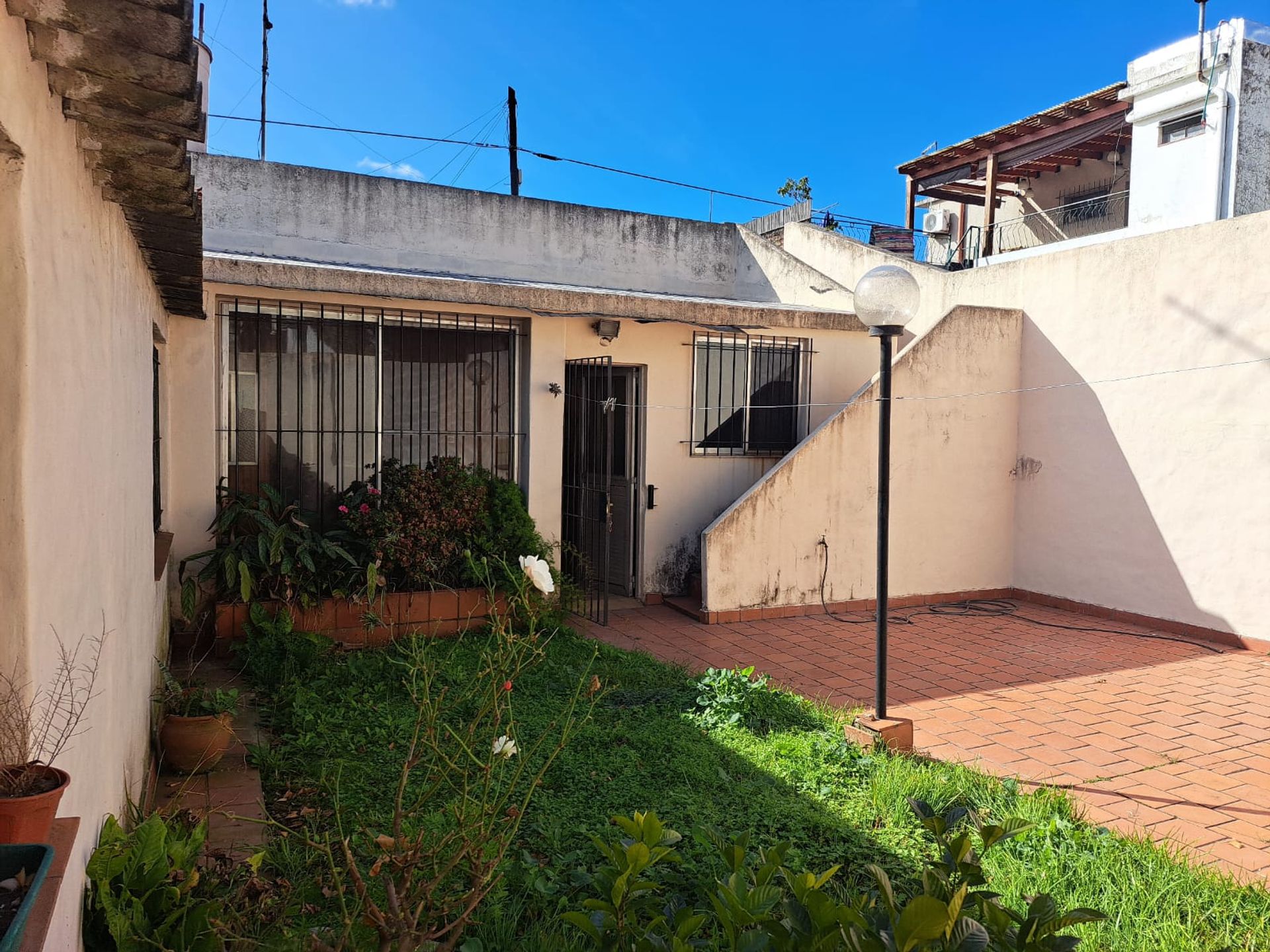 Casa 3 Amb En Venta En Béccar Con Jardín Y Terraza