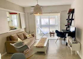 For Sale: Very Bright 3-Room Apartment with Balcony