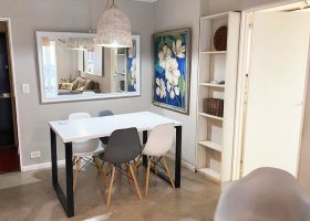 For Sale: Very Bright 3-Room Apartment with Balcony