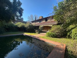 4-room House for Sale in Semi-closed Neighborhood with Security