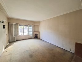 4-room house for sale at Venta Olivos with garden and garage, well located
