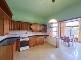 4-room house for sale at Venta Olivos with garden and garage, well located