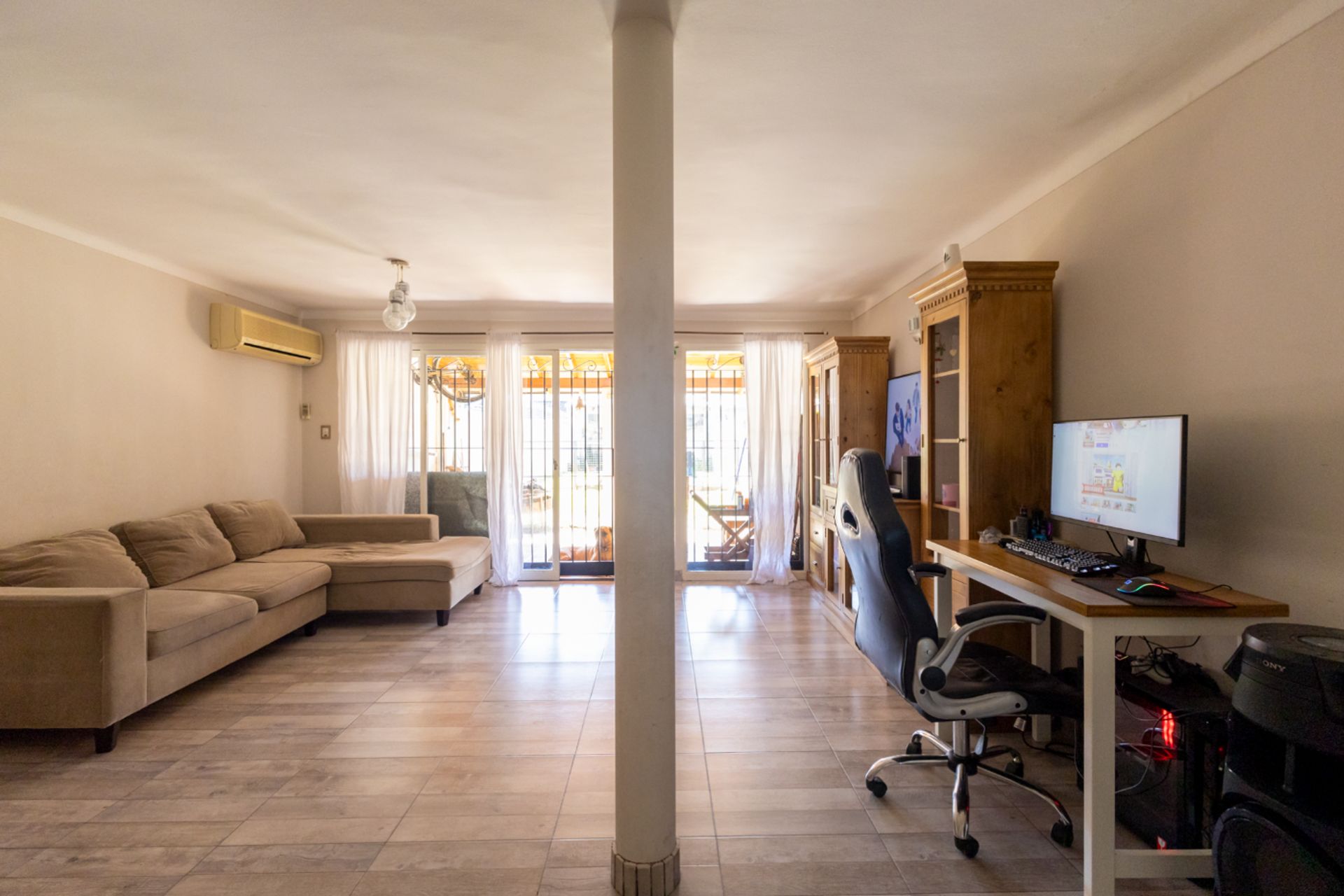 Dúplex de 4 amb. jardin, pileta y quincho - OLIVOS