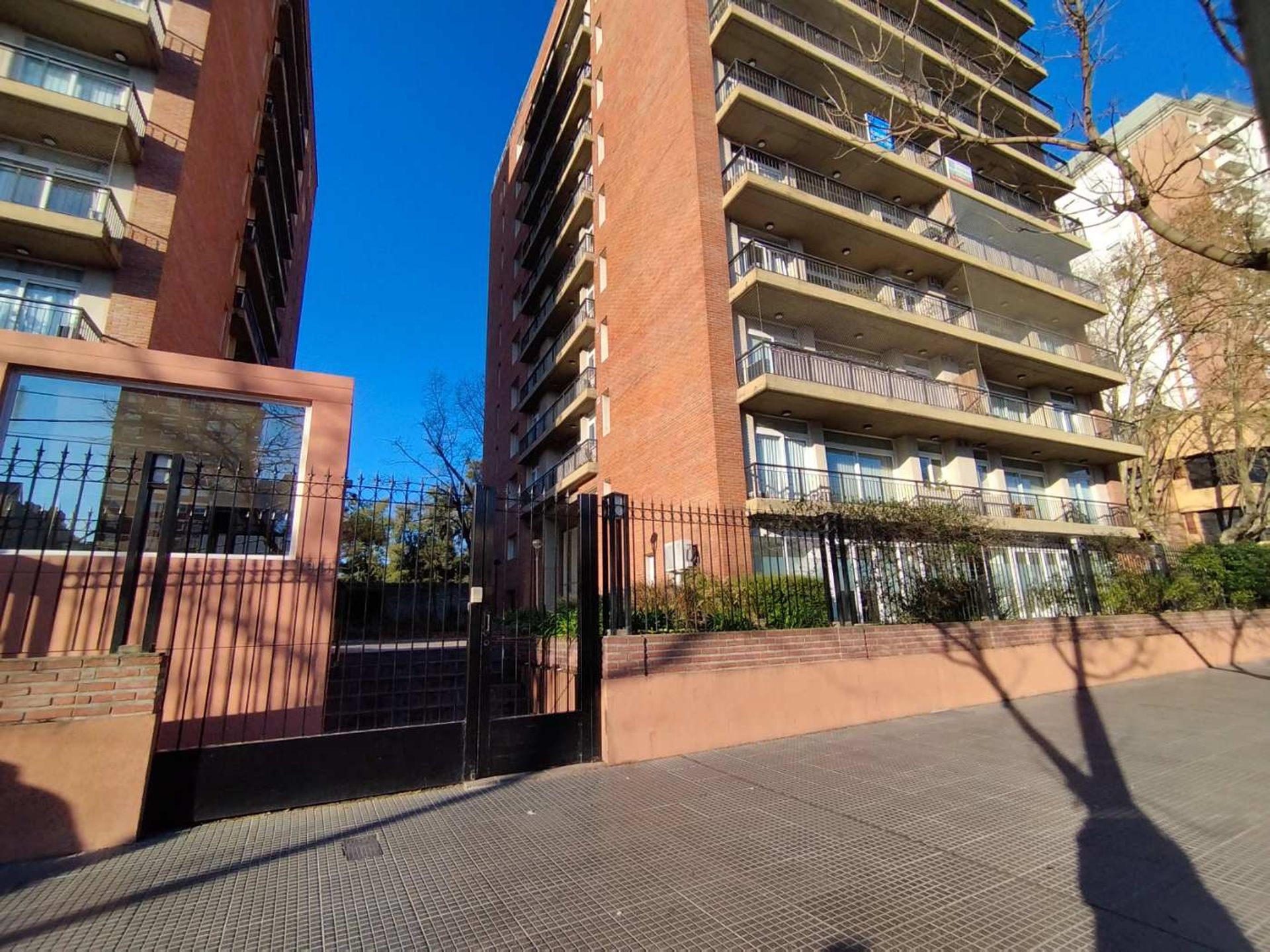 Alquiler Departamento 2 Amb Cochera Beccar
