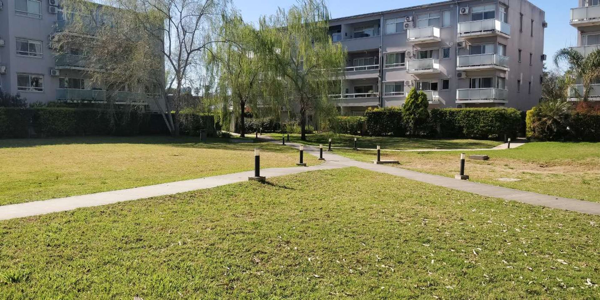 Venta departamento PB 4 ambientes Complejo La Mora