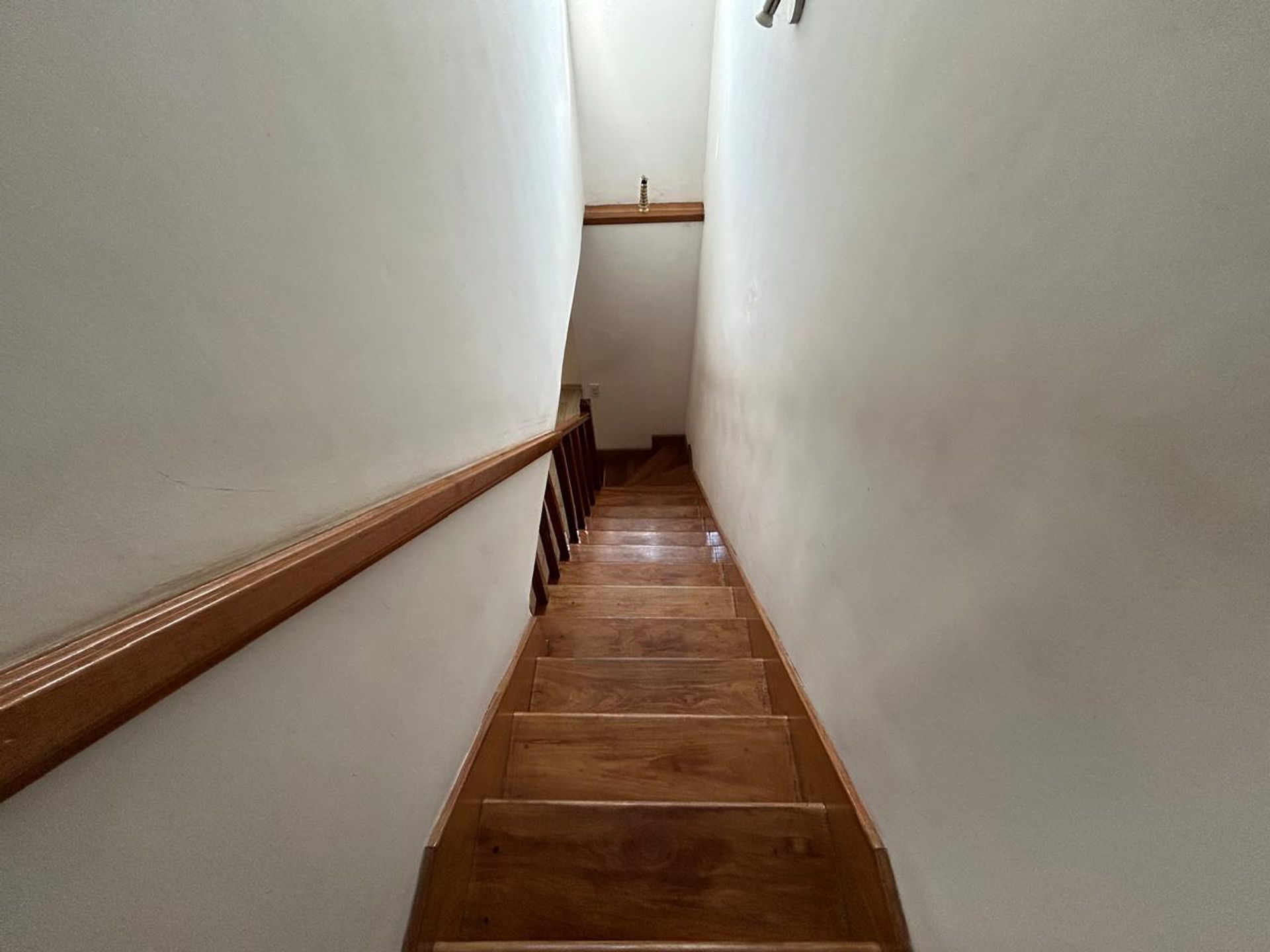 Moderna Casa con Cochera en Venta en Martínez