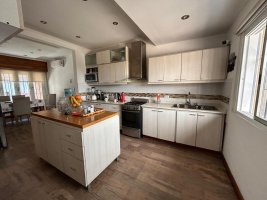 Modern House with Garage for Sale in Martínez