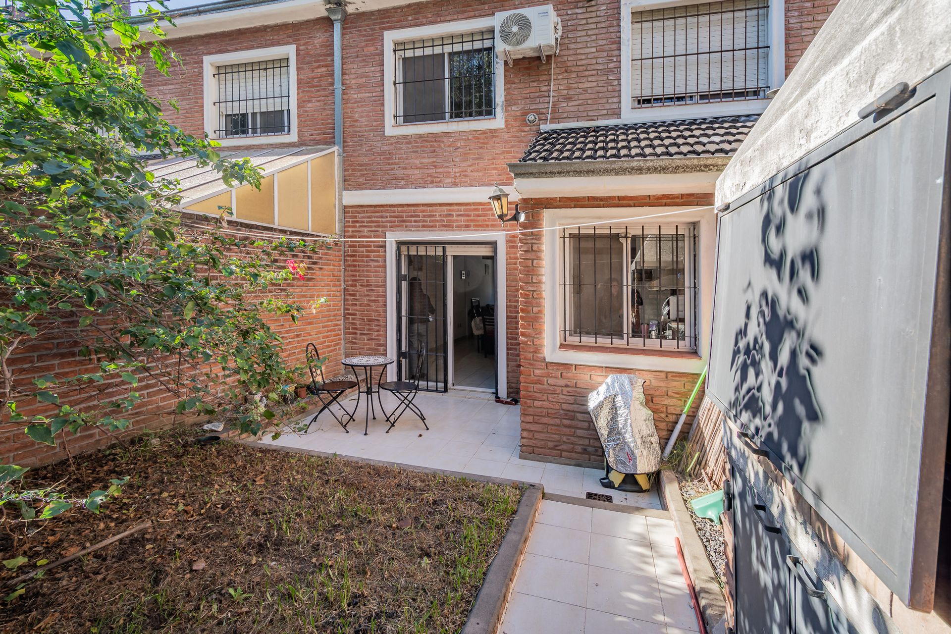EXC. Casa en Dúplex, Jardín y Parrilla