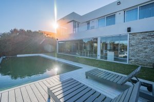Rental of a Bright Furnished House on the Yacht