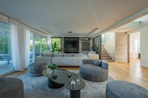 Rental of a Bright Furnished House on the Yacht