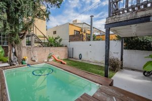 House on own lot - Munro