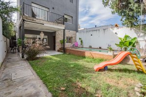 House on own lot - Munro
