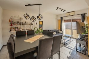 Sale 2-Room Apartment with Separate Kitchen, Credit