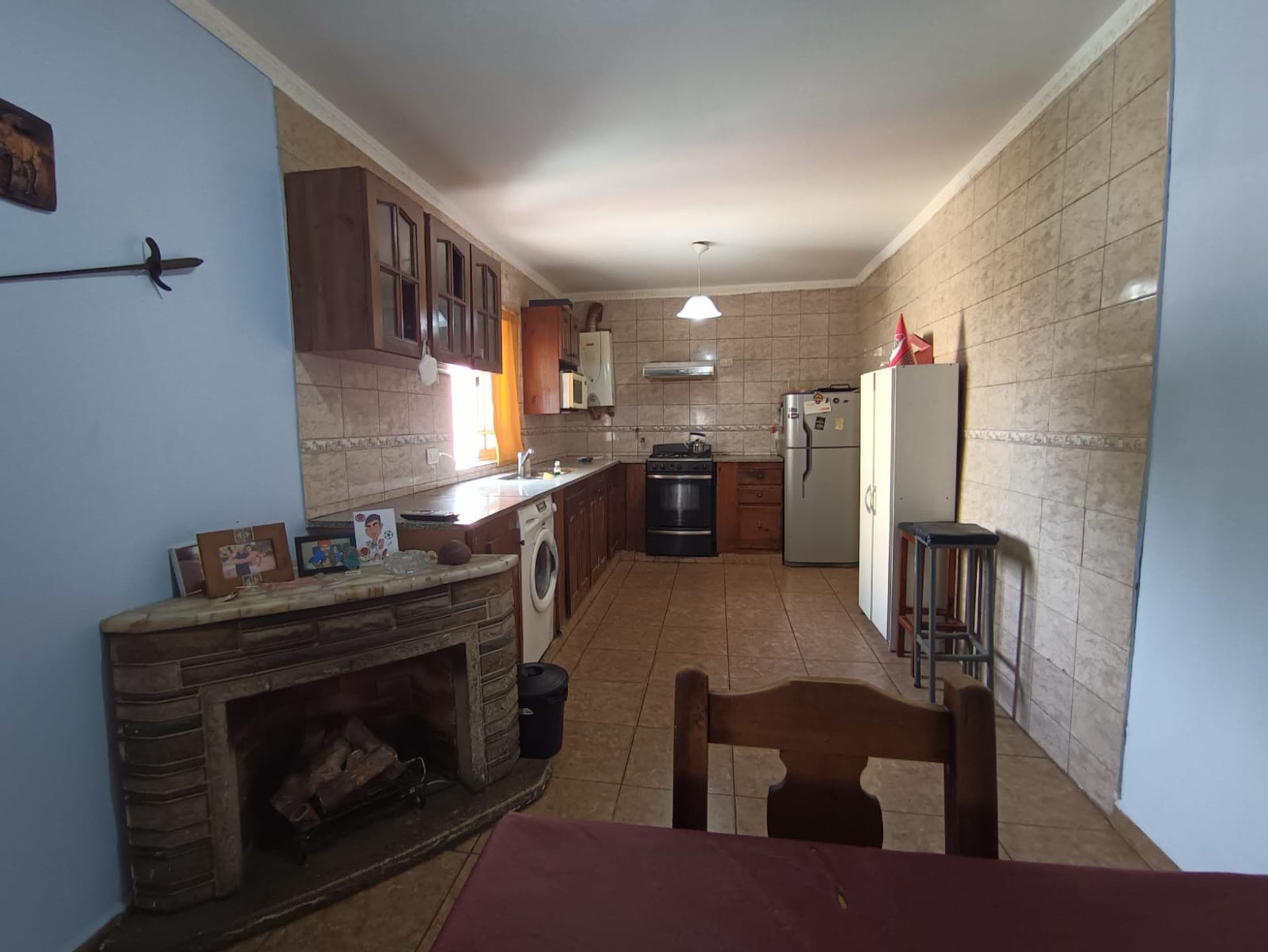 En Venta CASA familiar con LOCAL independiente