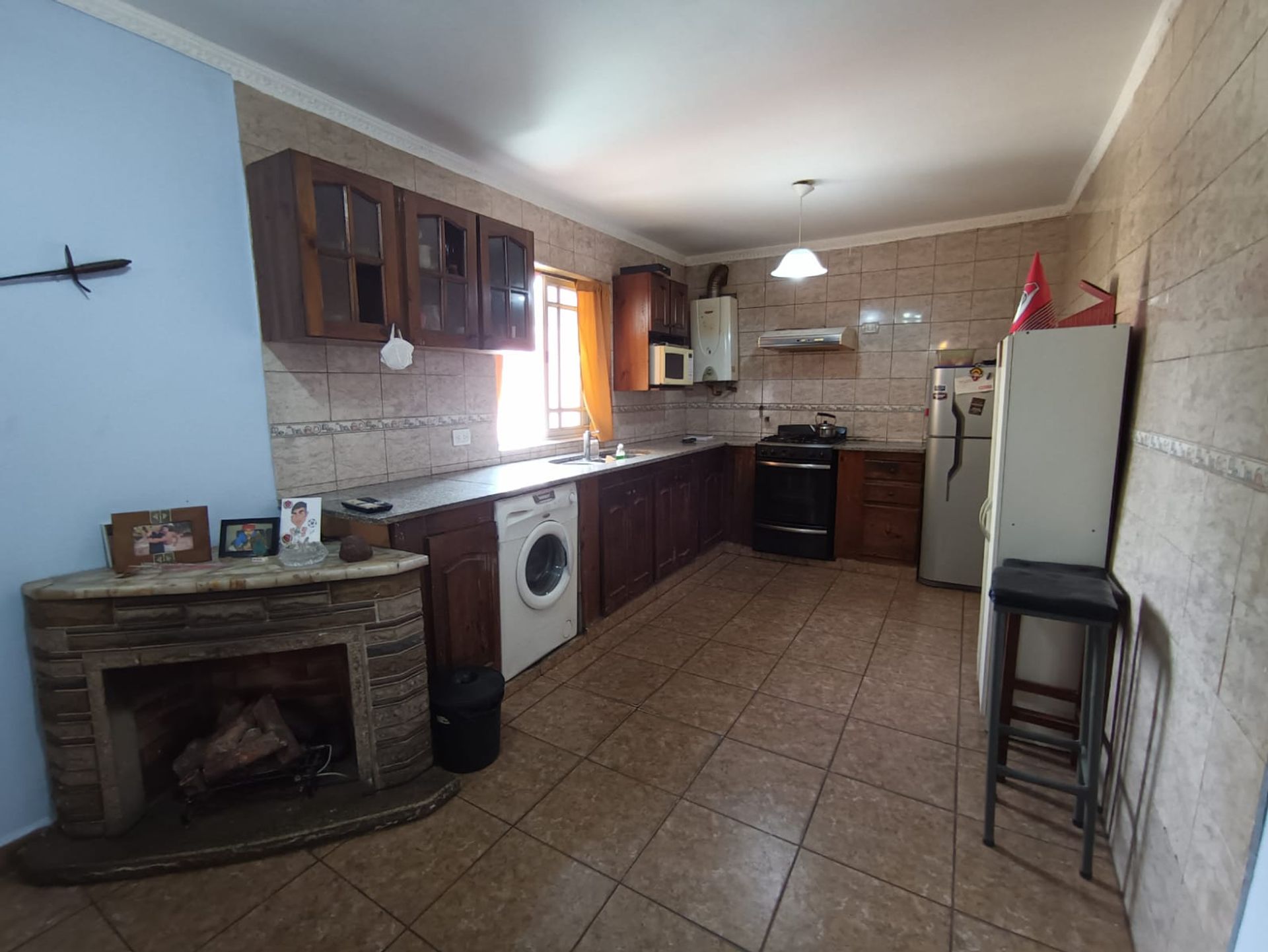 Venta CASA con LOCAL independiente