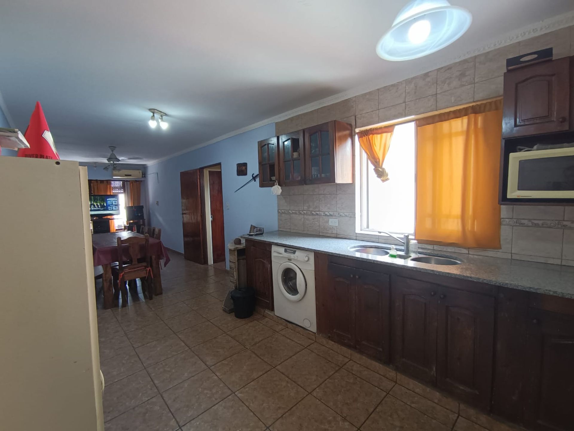 Venta CASA con LOCAL independiente
