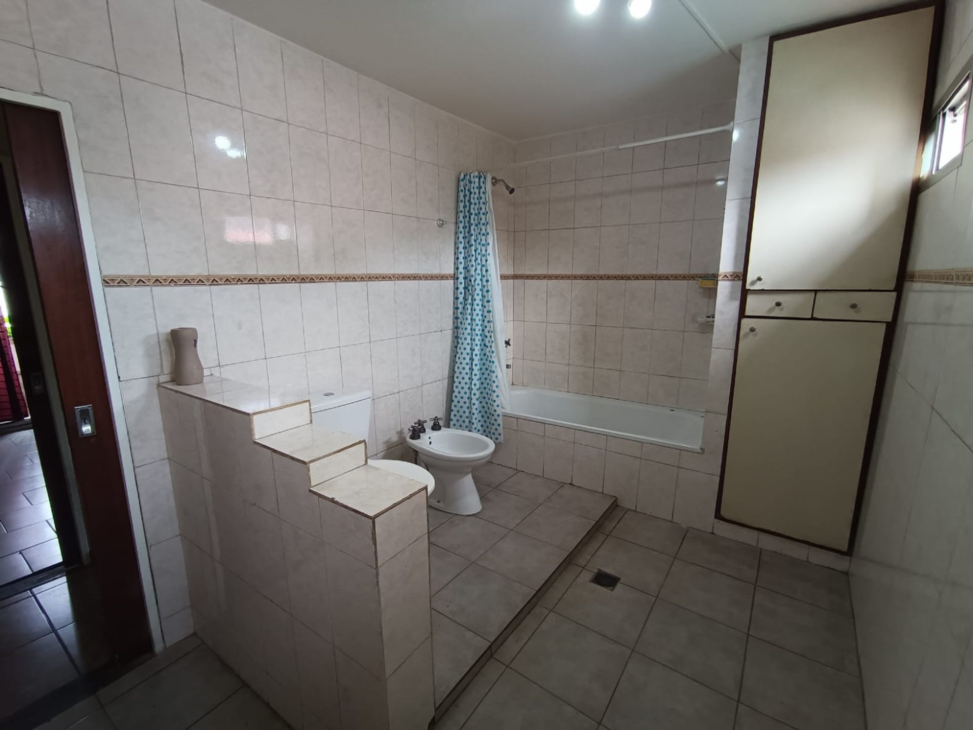 Venta CASA con LOCAL independiente