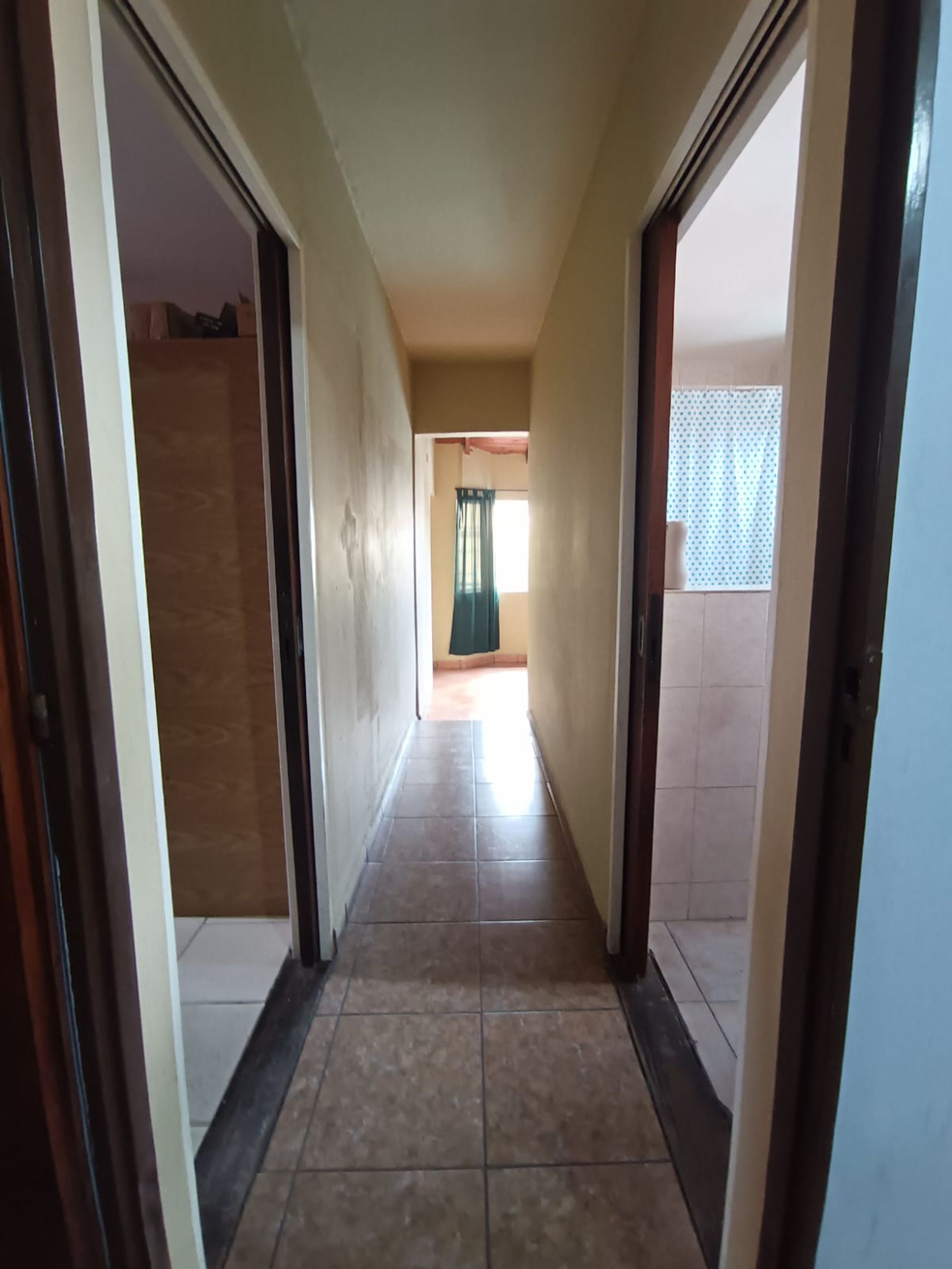 Venta CASA con LOCAL independiente