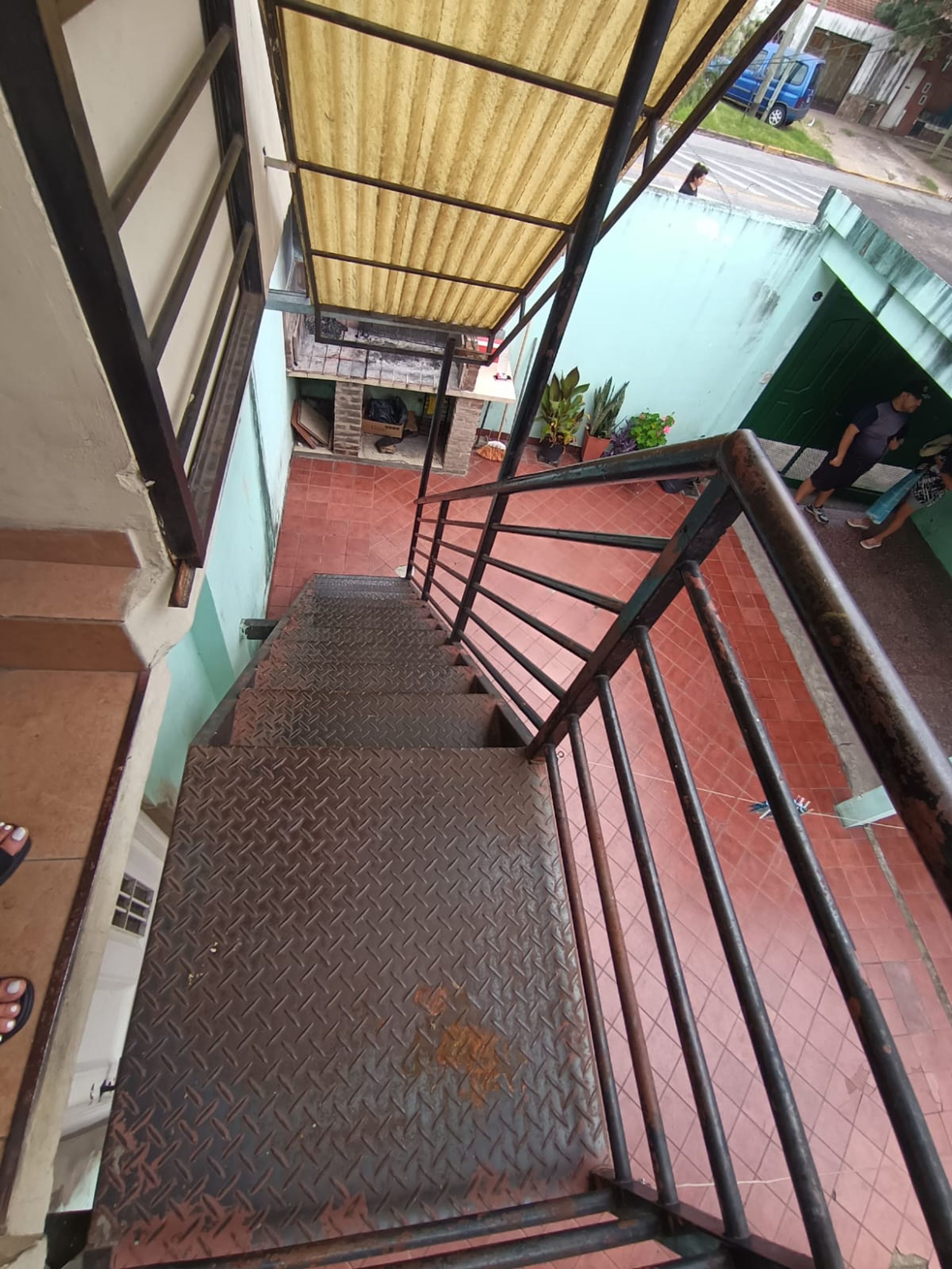 Venta CASA con LOCAL independiente