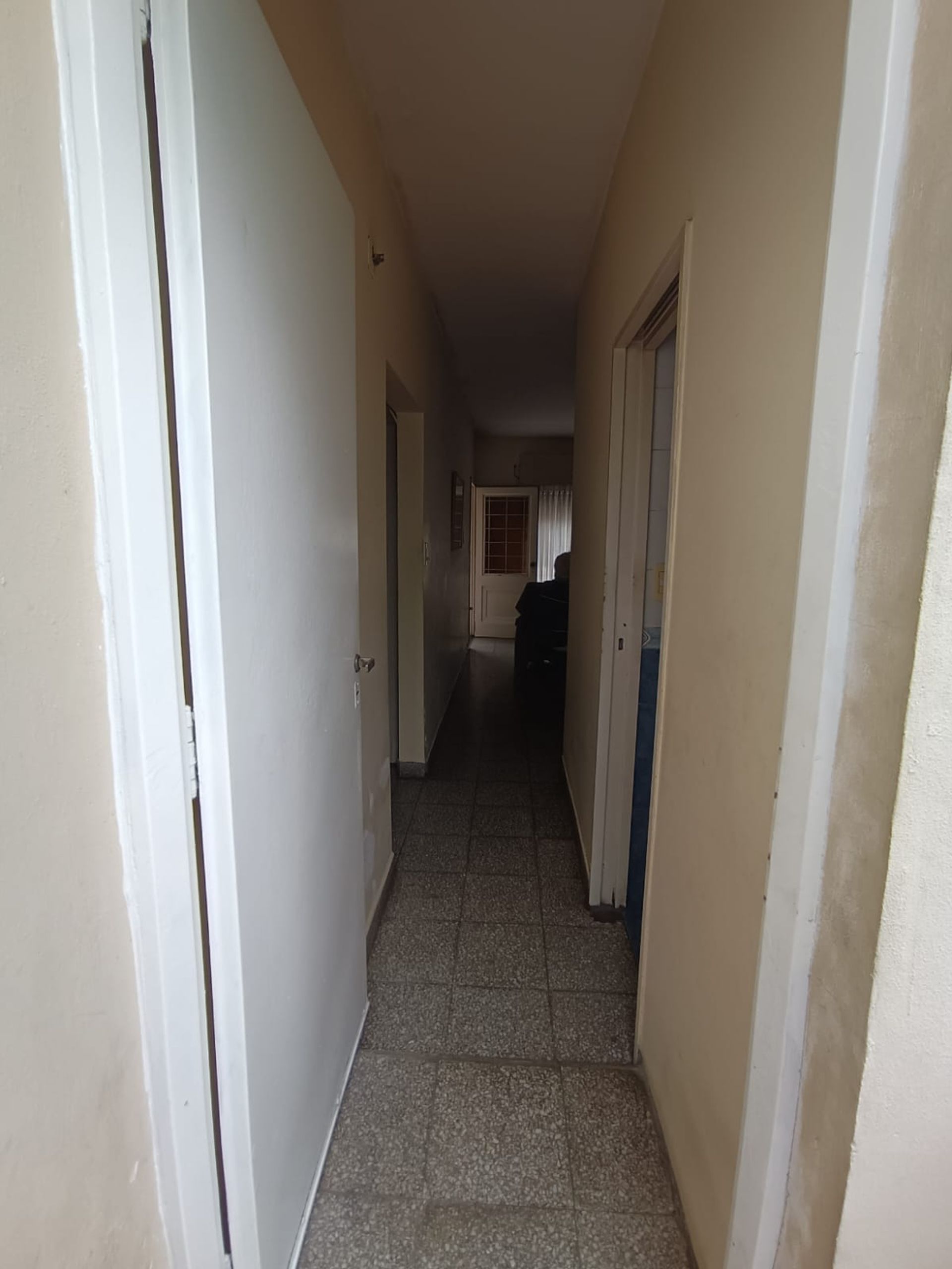 Venta CASA con LOCAL independiente