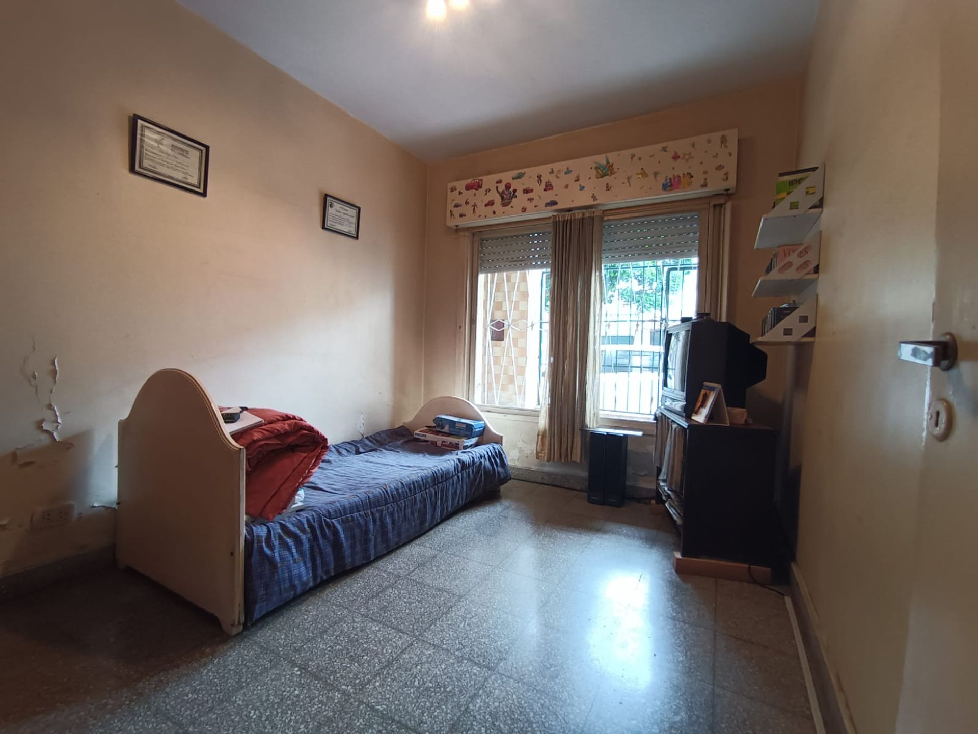 Venta CASA con LOCAL independiente