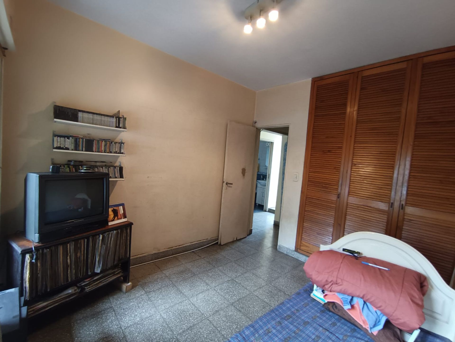 Venta CASA con LOCAL independiente